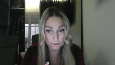 Iren online show from 10/29/25, 08:27