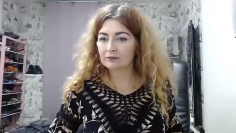 Snapshot of blondmilfs chatting on 01/10/25, 12:27 BlondMILfs online show from 01/10/25, 12:27