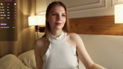 Snapshot of blondoll chatting on 03/13/26, 01:12 blondoll online show from 03/13/26, 01:12