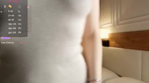 Snapshot of blondoll chatting on 04/08/26, 01:27 blondoll online show from 04/08/26, 01:27