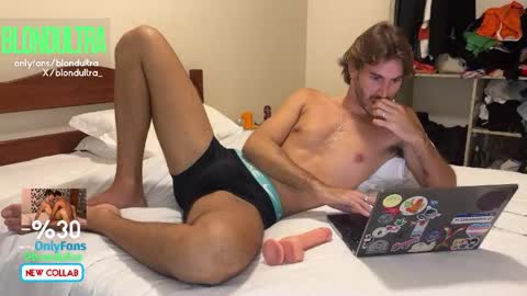 Snapshot of blondultra chatting on 04/15/26, 08:53 blondultra online show from 04/15/26, 08:53