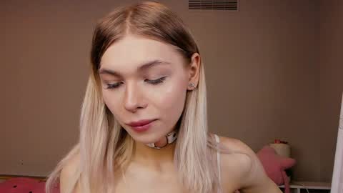 Snapshot of blondy_fina chatting on 05/03/26, 05:02 blondy_fina online show from 05/03/26, 05:02