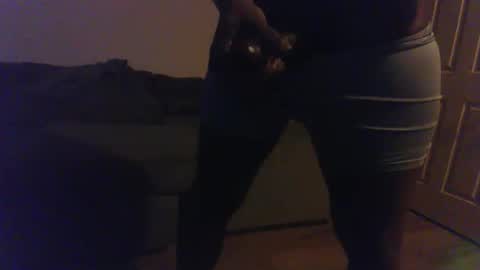 Snapshot of blongd2 chatting on 12/02/25, 01:39 blongd2 online show from 12/02/25, 01:39