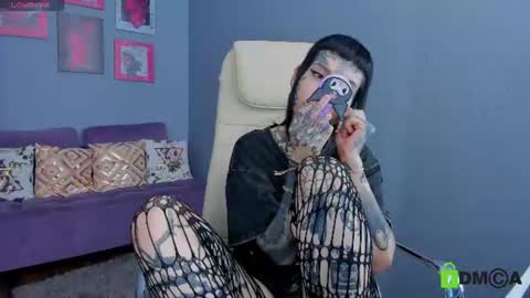 Snapshot of blood__mary chatting on 07/23/26, 01:58 Mary online show from 07/23/26, 01:58
