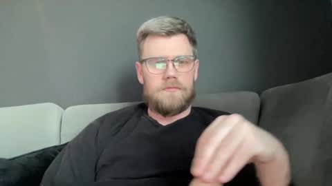 Thomas online show from 02/09/25, 03:12