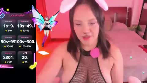 Snapshot of bloody_mary84 chatting on 10/22/25, 08:52 Nathalia online show from 10/22/25, 08:52