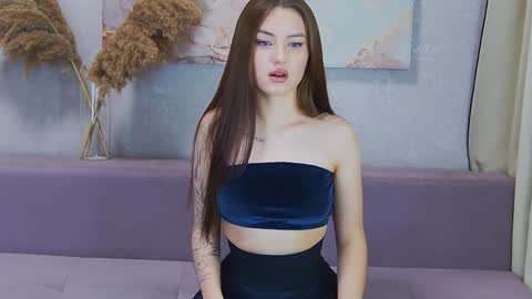 Snapshot of bloody_rayne chatting on 12/31/24, 12:11 Juliana online show from 12/31/24, 12:11