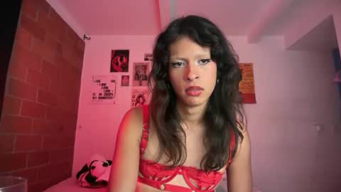 Bella Bloom ts online show from 11/17/25, 06:19