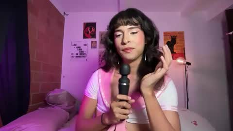 Bella Bloom ts online show from 04/16/26, 12:33