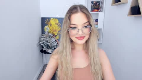 Sophia online show from 01/13/25, 03:36