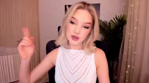 Sophia online show from 02/26/25, 07:49