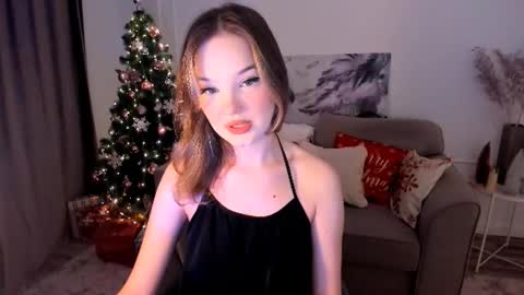 Sophia online show from 12/17/25, 07:53