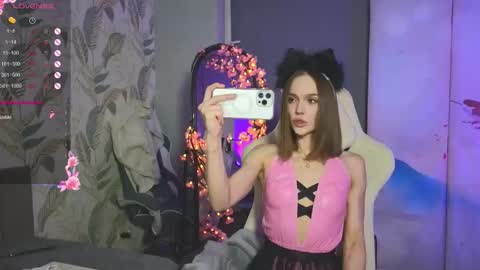 lucy  online show from 09/14/25, 09:36