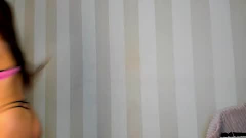 Snapshot of bloomingofvanessa chatting on 04/18/26, 12:42 Vanessa online show from 04/18/26, 12:42