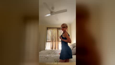 Snapshot of bloondiie66 chatting on 04/29/26, 02:26 bloondiie66 online show from 04/29/26, 02:26