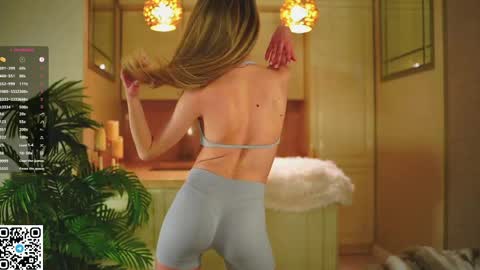 Elly online show from 04/17/26, 04:10