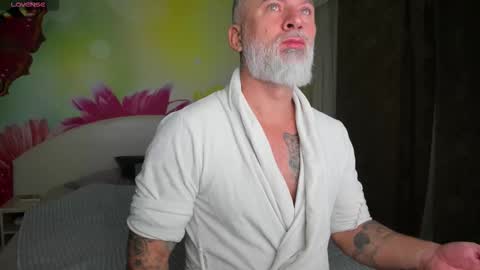 Nico online show from 12/19/25, 05:14