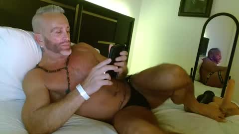 Wyatt online show from 11/04/25, 04:22