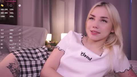 Adeline online show from 12/19/25, 05:58