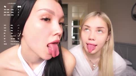 Adeline online show from 04/18/26, 07:12