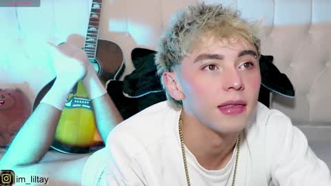 Snapshot of blue_boy_1 chatting on 01/06/25, 03:51 TAY online show from 01/06/25, 03:51