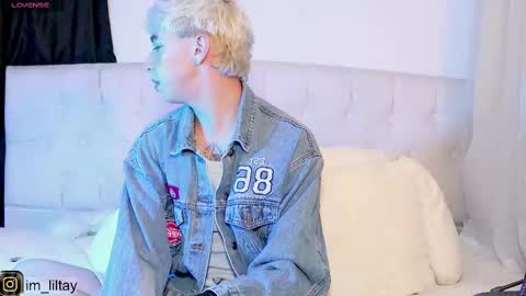 Snapshot of blue_boy_1 chatting on 02/17/25, 03:15 TAY online show from 02/17/25, 03:15