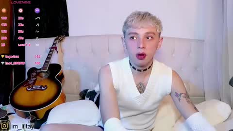 Snapshot of blue_boy_1 chatting on 02/21/25, 05:35 TAY online show from 02/21/25, 05:35