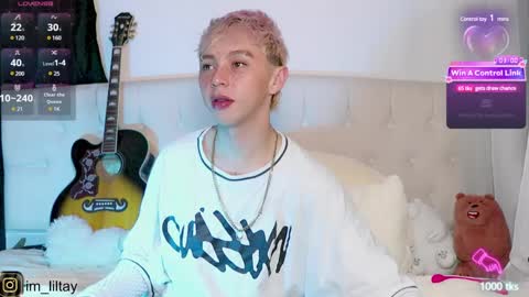 Snapshot of blue_boy_1 chatting on 03/01/25, 12:50 TAY online show from 03/01/25, 12:50