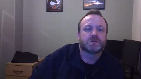 Snapshot of blue_eyes_paul chatting on 03/29/26, 02:44 blue_eyes_paul online show from 03/29/26, 02:44