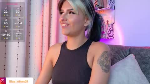 blue_kittenn online show from 11/11/25, 06:24