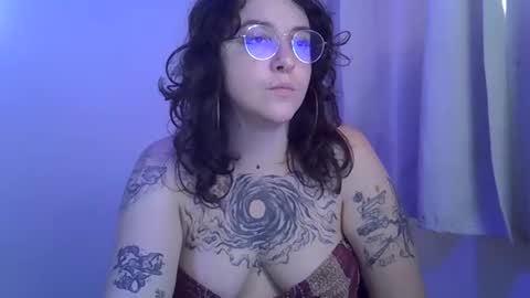 Snapshot of blue_liz chatting on 10/03/25, 06:27 blue_liz online show from 10/03/25, 06:27