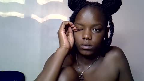 blue_savagee online show from 10/18/25, 07:31