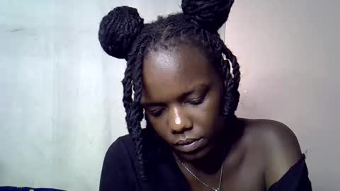 blue_savagee online show from 10/27/25, 08:40