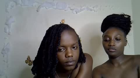 blue_savagee online show from 12/02/25, 10:16