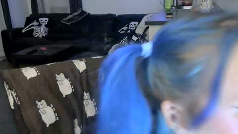 Snapshot of blue_starr_official chatting on 12/14/25, 03:23 blue_starr_official online show from 12/14/25, 03:23