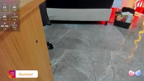 blue_tay1 online show from 10/18/25, 11:55