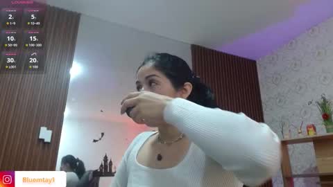 blue_tay1 online show from 11/03/25, 12:06