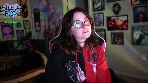 Snapshot of blueasfuck chatting on 12/14/24, 02:01 Blue online show from 12/14/24, 02:01