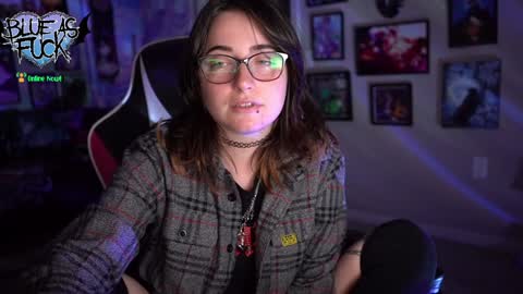 Snapshot of blueasfuck chatting on 12/15/24, 12:51 Blue online show from 12/15/24, 12:51