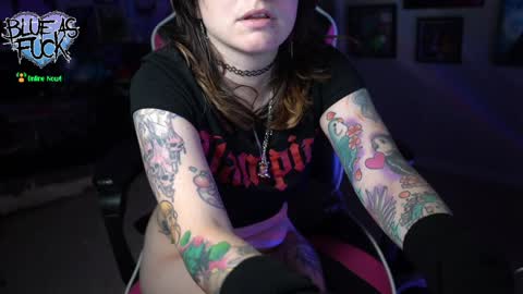 Snapshot of blueasfuck chatting on 12/15/24, 03:56 Blue online show from 12/15/24, 03:56