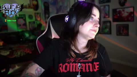 Snapshot of blueasfuck chatting on 01/02/25, 04:09 Blue online show from 01/02/25, 04:09