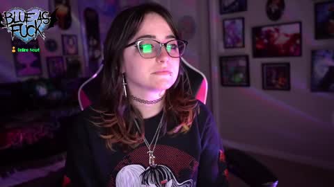 Snapshot of blueasfuck chatting on 01/10/25, 01:42 Blue online show from 01/10/25, 01:42