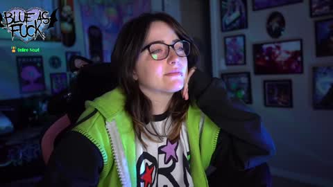 Snapshot of blueasfuck chatting on 01/17/25, 03:12 Blue online show from 01/17/25, 03:12