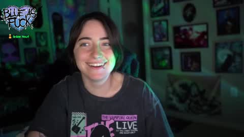 Snapshot of blueasfuck chatting on 03/08/25, 01:28 Blue online show from 03/08/25, 01:28