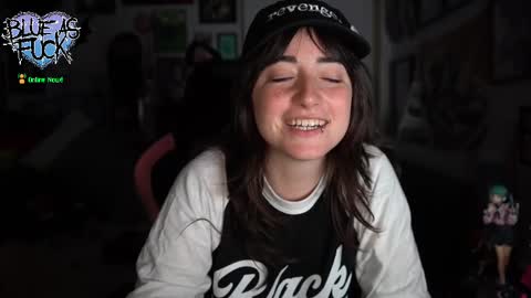 Snapshot of blueasfuck chatting on 09/16/25, 06:25 Blue online show from 09/16/25, 06:25