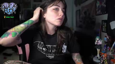 Snapshot of blueasfuck chatting on 09/23/25, 02:03 Blue online show from 09/23/25, 02:03