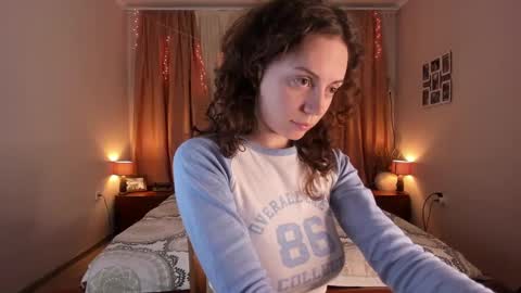 Elisa online show from 02/01/25, 02:13