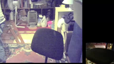 Snapshot of bluebox65 chatting on 02/15/25, 06:44 bluebox65 online show from 02/15/25, 06:44