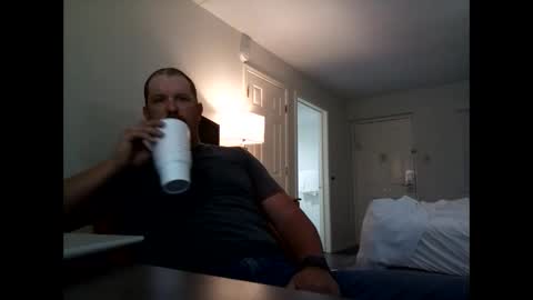 Snapshot of bluecollartexan chatting on 04/13/26, 06:46 bluecollartexan online show from 04/13/26, 06:46