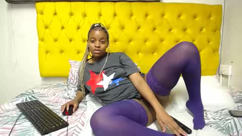 Snapshot of bluedi622952 chatting on 02/22/25, 07:47 Tee online show from 02/22/25, 07:47